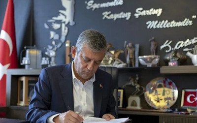 Yeni Parti'de isim krizi! 3 formül masada, o ifade mutlaka olacak!