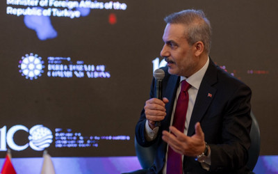 Tek soruyla mat etti, sözleri alkış aldı! ABD'de Hakan Fidan farkı