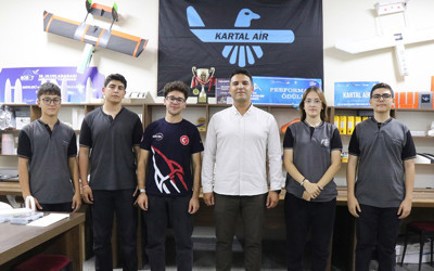 Liseli "kartallar" ABD'deki İHA yarışmasında birinci oldu