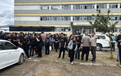 Osmaniye'de okul bahçesinde silahlı saldırı! Öğretmen hayatını kaybetti