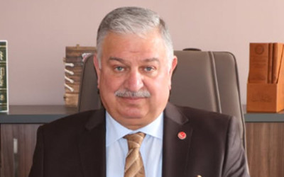 Yeniden Refah Partili Bekin, partisinin Genel Başkan Yardımcılığı ve MYK üyeliğinden istifa etti