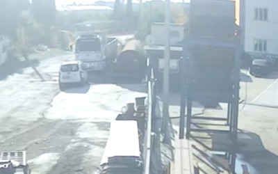 İzmir'de fabrikada patlama! Yaralılar var