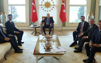 Cumhurbaşkanı Erdoğan, Tuzla Belediye Başkanı Bingöl'ü kabul etti