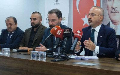 Bülent Turan’dan olay ‘fon’ çıkışı: “Hırsıza hesap soralım ama bekçiyi de sorgulayalım”