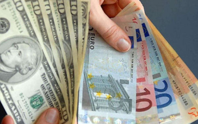 Döviz piyasasında haftanın son işlem günü hareketli başladı! 9 Ekim 2026 dolar ve euro ne kadar, kaç TL oldu?