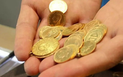 Altın fiyatlarında yeni hafta hareketli başladı! 12 Ekim 2026 gram, çeyrek, yarım ve Cumhuriyet altını ne kadar oldu?