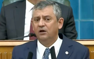 Özgür Özel Cemil Tugay'a "Namussuz" dedi