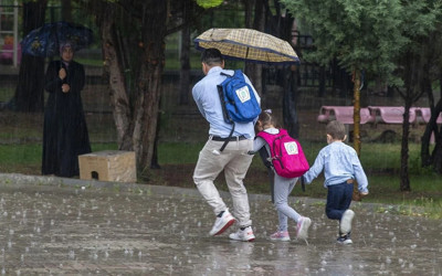 İstanbul'da okullar tatil edildi! 15 Ekim Perşembe günü neden tatil, Valilik ne açıkladı?