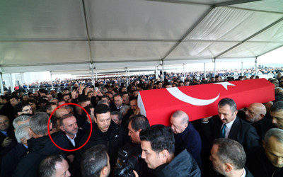 AK Parti'ye geçeceği konuşulan Alper Yeğin, Cumhurbaşkanı Erdoğan ile aynı karede