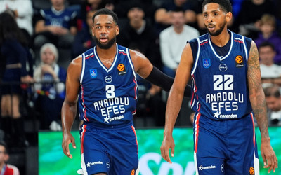 Andolu Efes deplasmanda Zalgiris'i farklı yendi