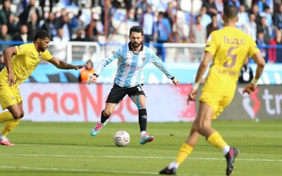 Erzurumspor, sahasında Eyüpspor'u 2-0 mağlup etti