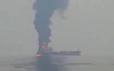 Hürmüz Boğazı'nda petrol tankerinde patlama
