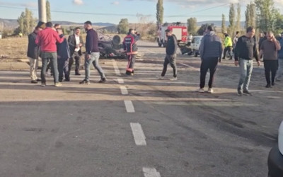 Çorum'da iki otomobilin çarpıştığı kazada 7 kişi yaralandı