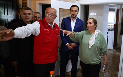 Abdullah Özdemir, Şile'de selden etkilenen vatandaşları ziyaret etti