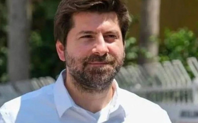 CHP'de bir belediye başkanı daha istifa etti!
