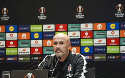 Beşiktaş teknik direktörü Italiano'dan Mirettti'nin sakatlığıyla ilgili açıklama
