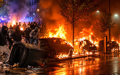 Bilbao’da sokaklar alev alev! Çok sayıda otomobil kundaklandı
