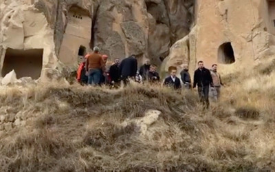 Nevşehir'de peribacasından kopan kaya can aldı! Ekipler bölgede...