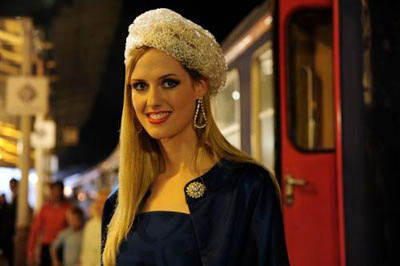 Carolin fena fırçaladı - Resim: 1