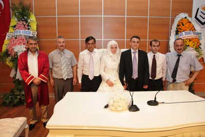 Evlilik okulundan mezun olup evlendiler - Resim: 2