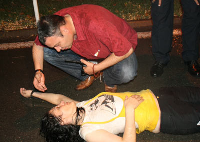 Vızır vızır trafikte otomobilden atladı - Resim: 3