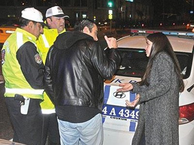 'Benim kocam milletvekili' dedi ama.. - Resim: 1