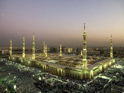 Hz. Muhammed'in naaşını çalacaklardı - Resim: 1