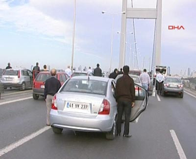 Türkiye'de hayat 09:05'de durdu! - Resim: 1