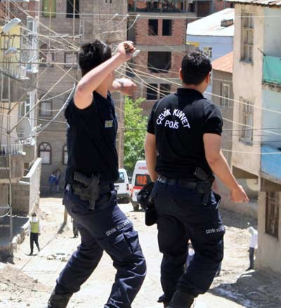 Hakkari'yi yine karıştırdılar - Resim: 4