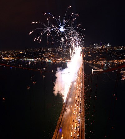 İstanbul Boğazı'nda muhteşem gösteri! - Resim: 3