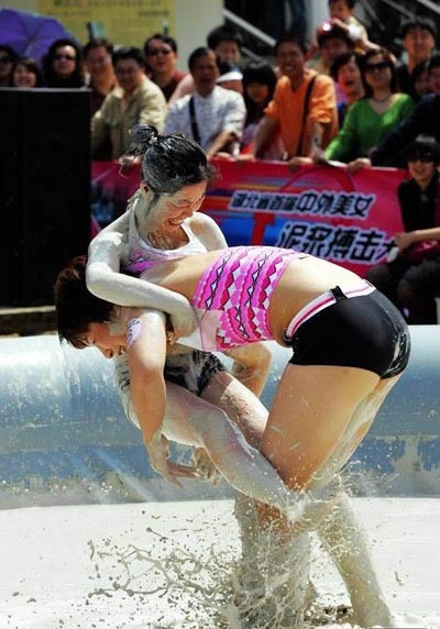 Ödül için çamurda güreştiler - Resim: 4