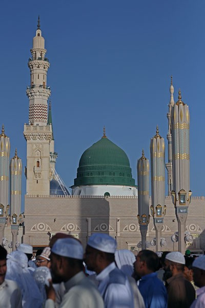 Medine bayram namazı için Hz.Muhammed'in huzuruna akın etti! - Resim: 4