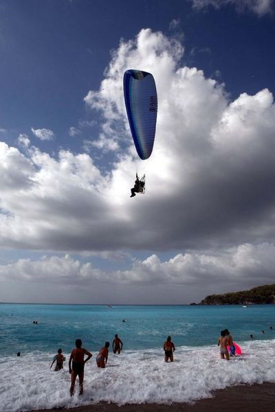 Biz üşüyoruz onlar denize giriyor! - Resim: 1