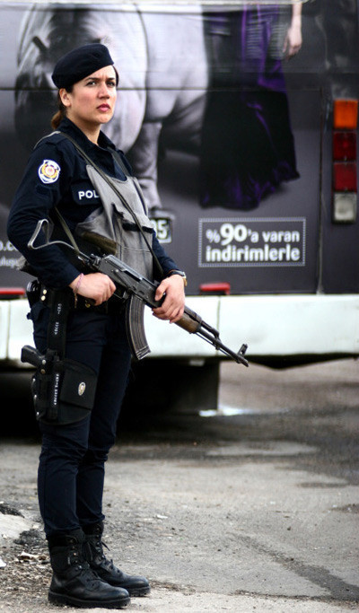 Veto ateşi BDP'lileri sokağa döktü - Resim: 3