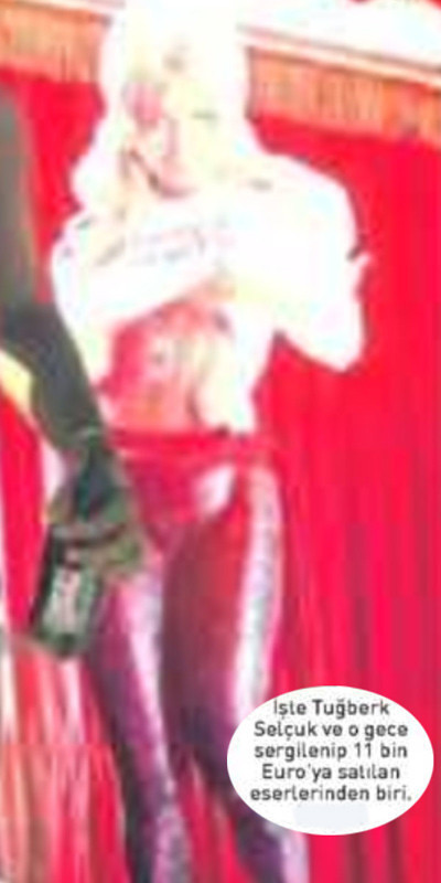 Yok böyle sergi! Bornozla karşılayıp iç çamaşırı hediye etti - Resim: 4