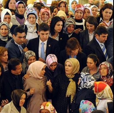 AK Parti'de Emine Erdoğan izdihamı - Resim: 1