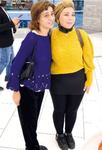 Yıldız Tilbe AVM'de maskesiz gezerken gazetecilere çattı: Türkçe konuşuyorum! - Resim: 2