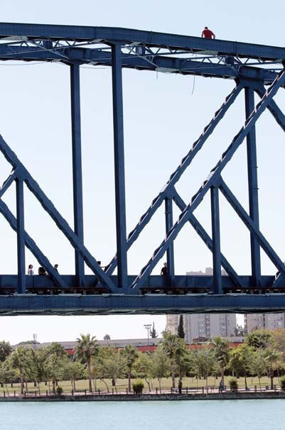 İntihar manzaralı düğün fotoğrafı - Resim: 3