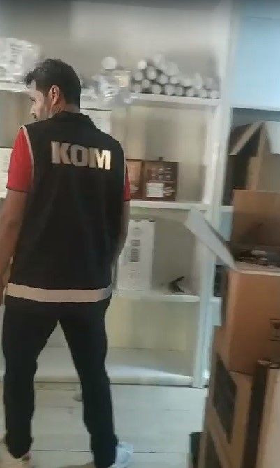 Konya'da dev kaçakçılık operasyonu! Polisin fark ettiği gizli bölmeden neler çıktı neler - Resim: 2