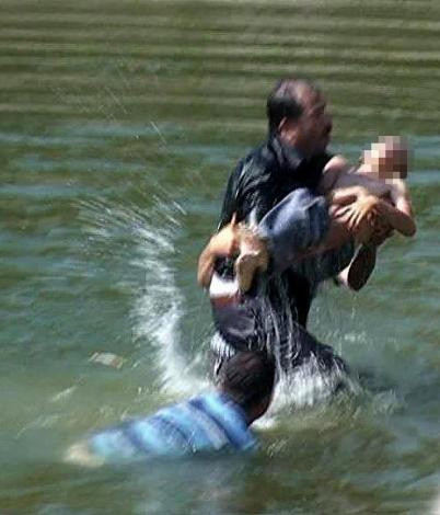 Bir babanın en zor anları! - Resim: 2