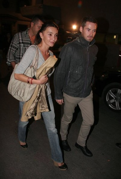 'Her gece aynı adamla sıkıcı' demişti! Hande Ataizi boşandı - Resim: 2