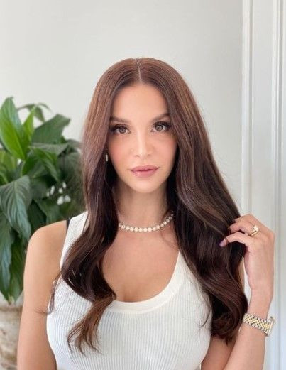 Hepsi'nin esmer güzeli Cemre Kemer'den popon nerede yazan takipçisine ayar - Resim: 1