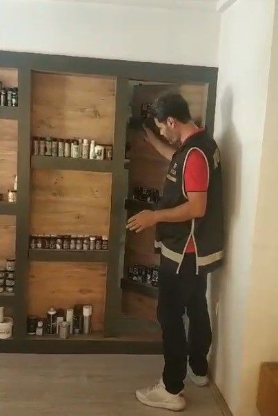 Konya'da dev kaçakçılık operasyonu! Polisin fark ettiği gizli bölmeden neler çıktı neler - Resim: 4