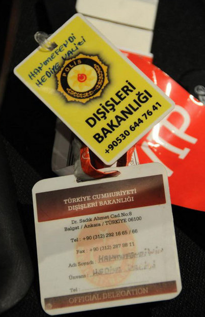 Baydemir'den Davutoğlu'na sıcak karşılama - Resim: 2