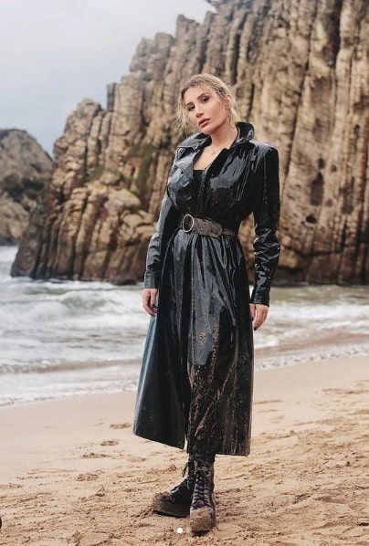 İrem Derici ruh ve sinir hastalıkları hastanesinde yattığını itiraf etti korona yüzünden... - Resim: 2