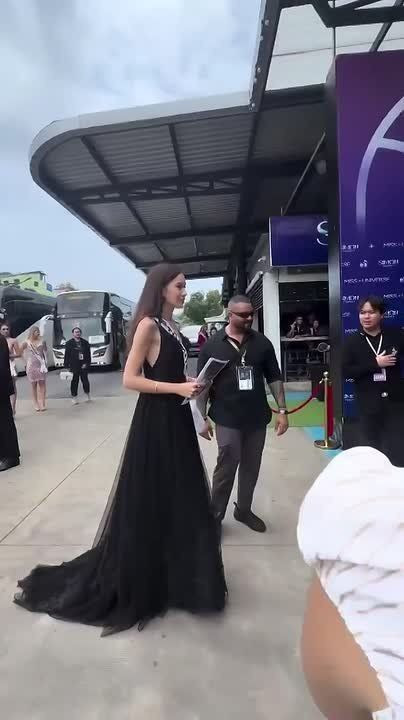 Kainat Güzeli yarışmasında Hürrem rüzgarı! Ceren Aslan 10 Kasım'da da siyahlara bürünmüştü - Resim: 2