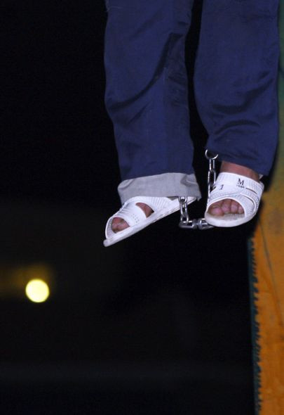 Sokak ortasında böyle asıldı - Resim: 3