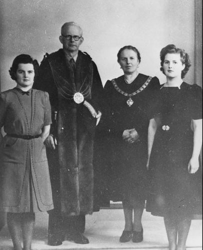 Margaret Thatcher'ın hayatı - Resim: 1