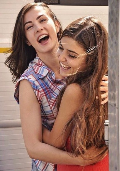 Hande Erçel fotoğraflarıyla kendine hayran bırakıyor - Resim: 2