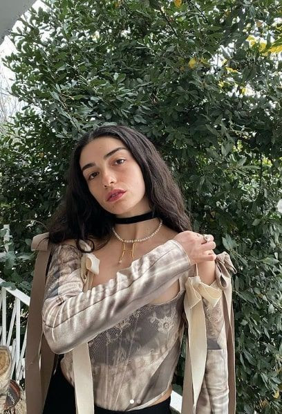 Alev Alev yıldızı Hazar Ergüçlü'den olay açıklamalar 'Pandemi beni mutlu ediyor' - Resim: 3